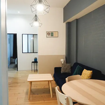 50 M2 Next To Montmartre Apartment