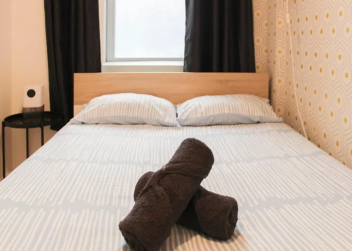 Cozy - Close To Montmartre *