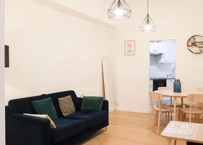 Cozy - Close To Montmartre Apartment