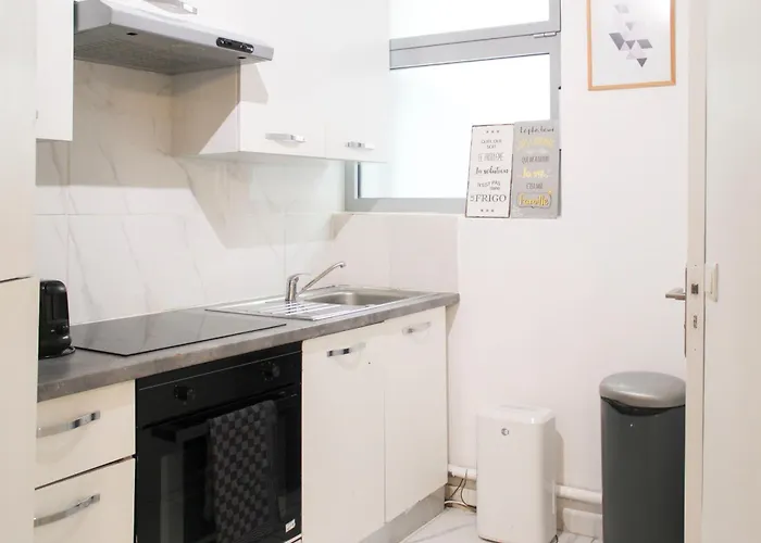 Cozy - Close To Montmartre Apartment *